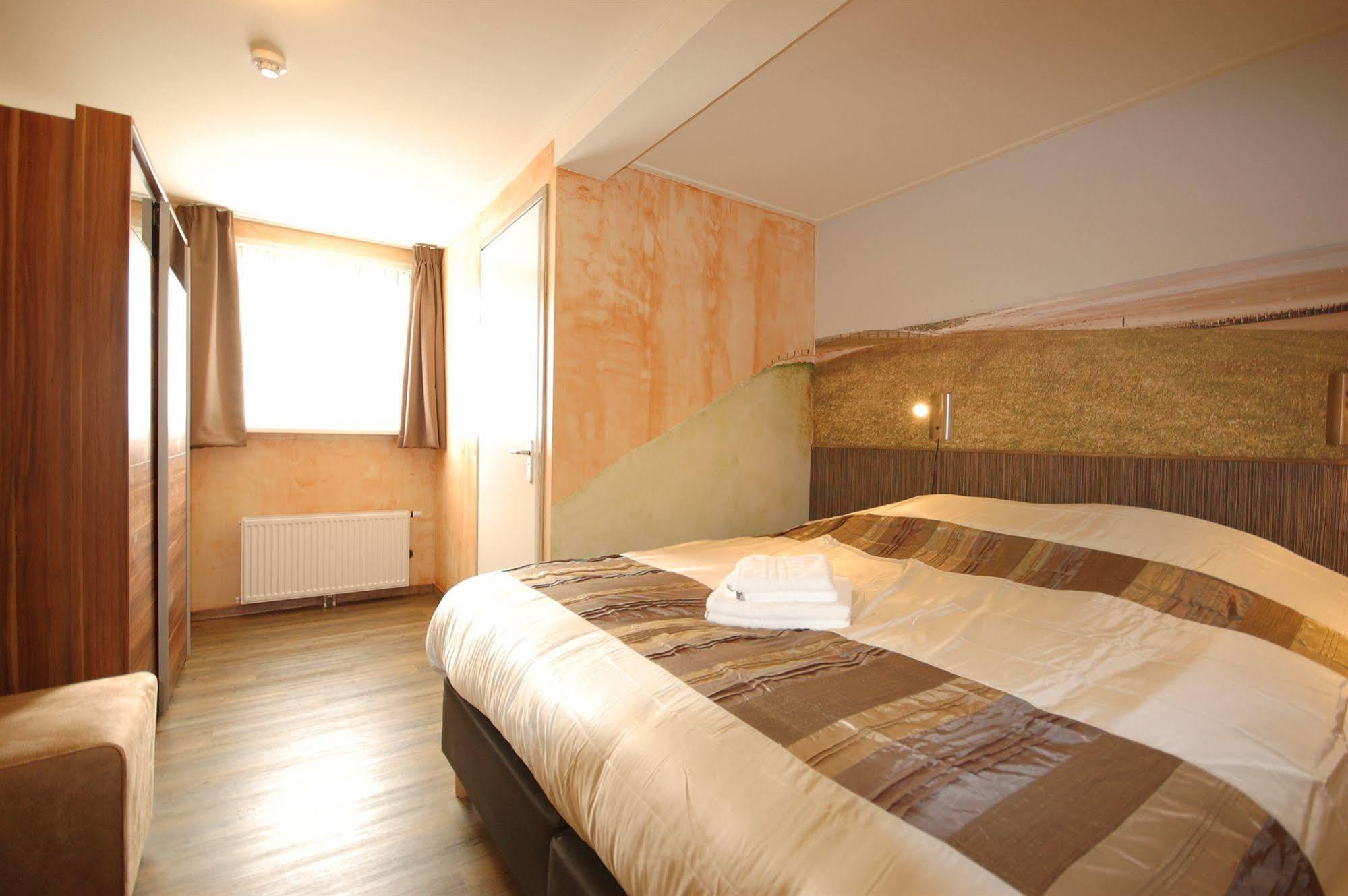 Hotel Bij Hen Op Ameland Hollum  Esterno foto